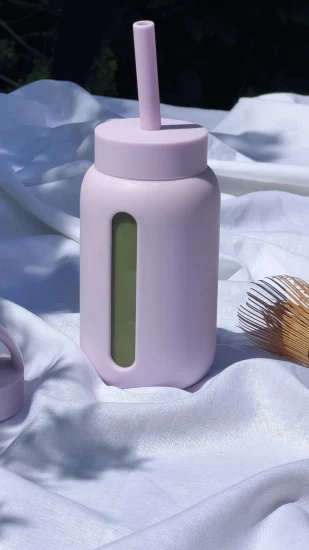 Стеклянная бутылка для воды на 27 унций с отметкой времени и силиконовым чехлом